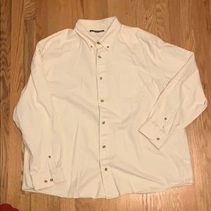 NEW WITHOUTH TAGS Men’s White Button Down